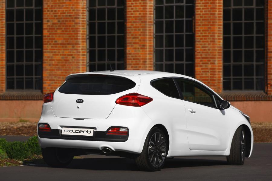  Kia pro_cee&rsquo;d 2013 года  (фото 12 из 51)